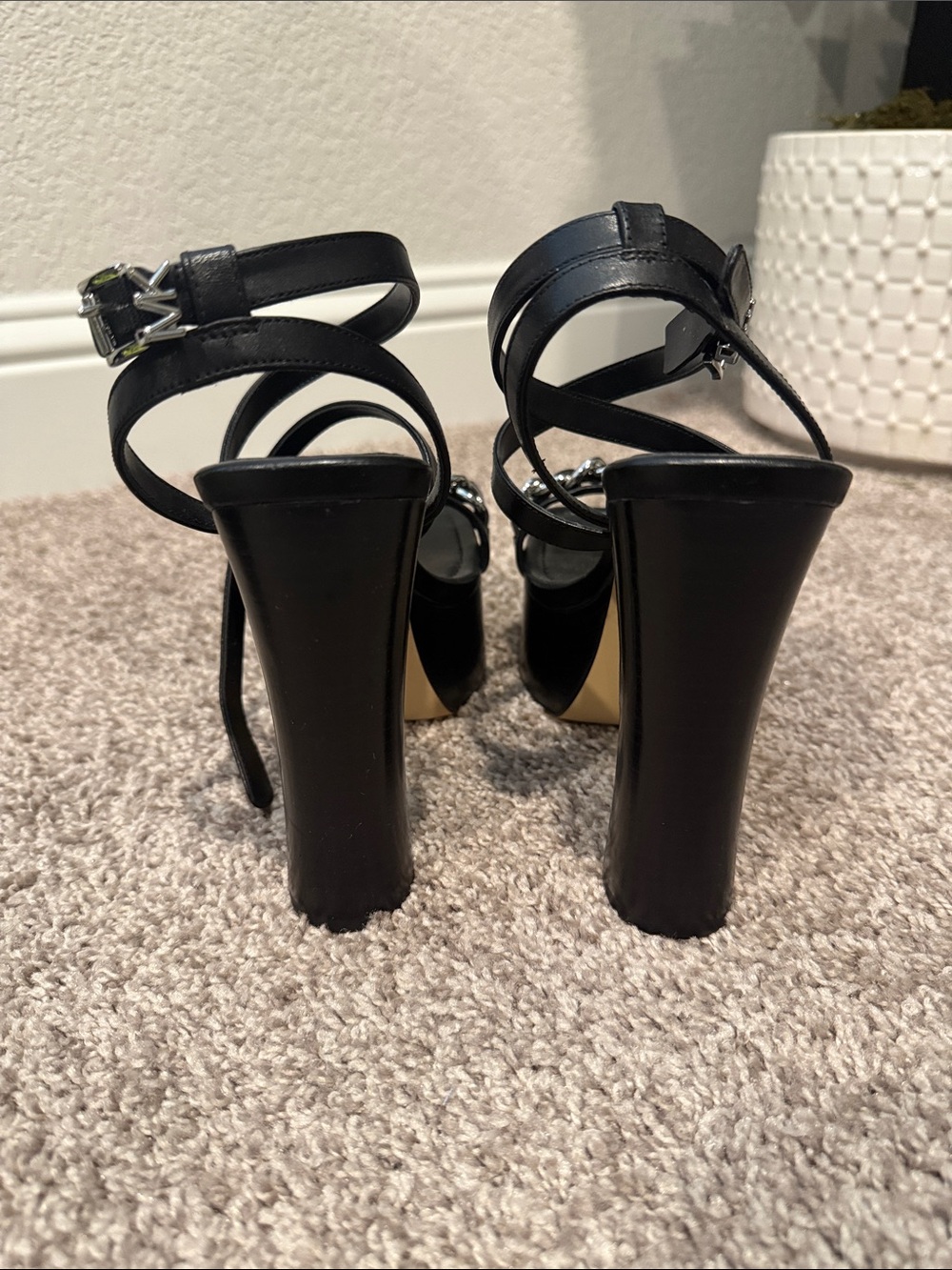 Michael Kors Paola Chain Platform - Picture 3 of 5